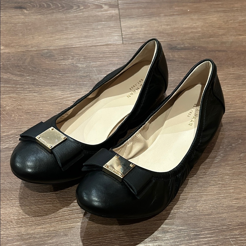 Black Leather Cole haan Ballet Flats size 7